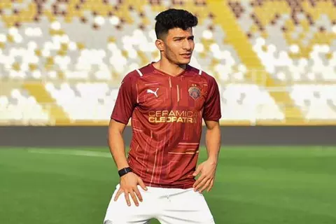 إسلام عيسى يسجل هدف التعادل لسيراميكا أمام الزمالك